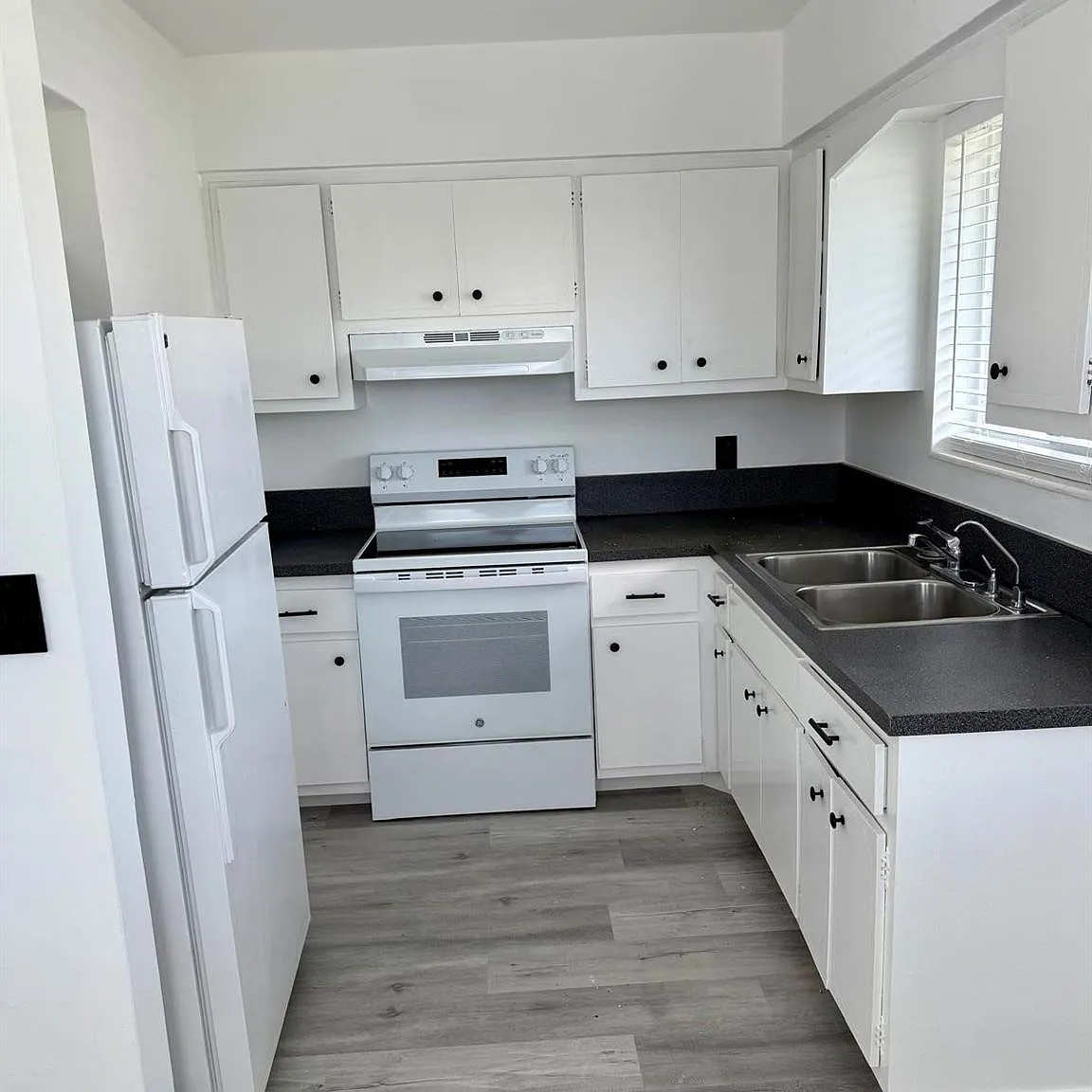 1 bed, 1.0 bath, 900 sqft, $1,750 — Photo 2