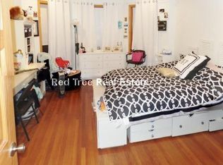 25 Gibbs St #3A, Brookline, MA 02446