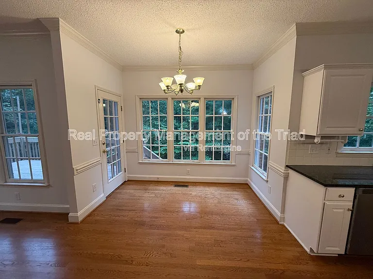 4210 Shoal Creek Dr — Photo 9