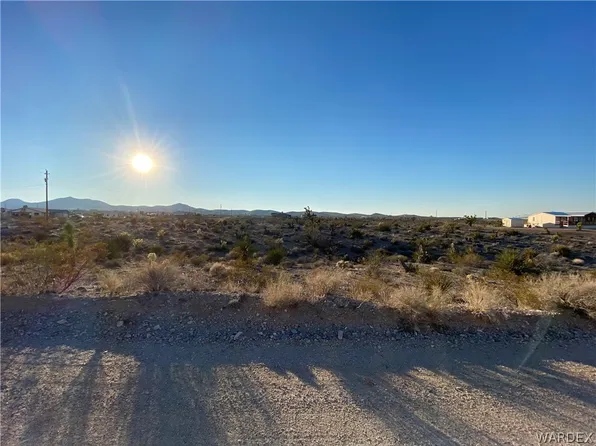 27025 N Driftwood Dr, Meadview, AZ 86444