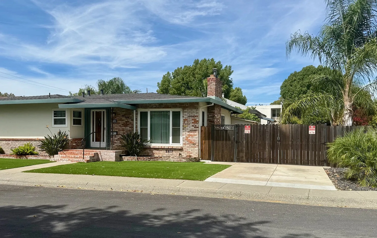 3 bed, 1397 sqft, $2,950 — Photo 1
