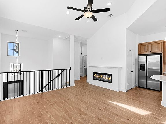 7th image of this home