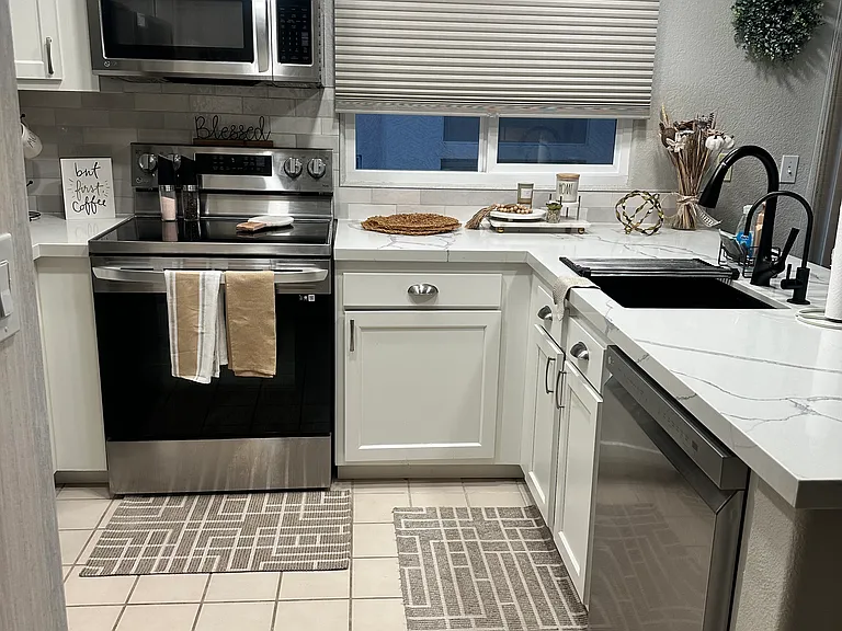 420 Acoma Blvd S #31 — Photo 8
