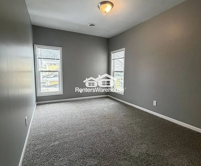2540 12th Ave S #2 — Photo 7