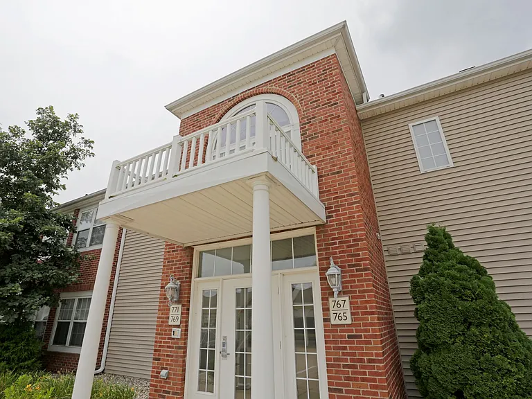 706 Inverness Rd — Photo 3