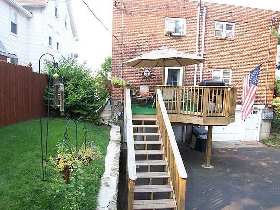 5th image of 703 Hoffnagle St
