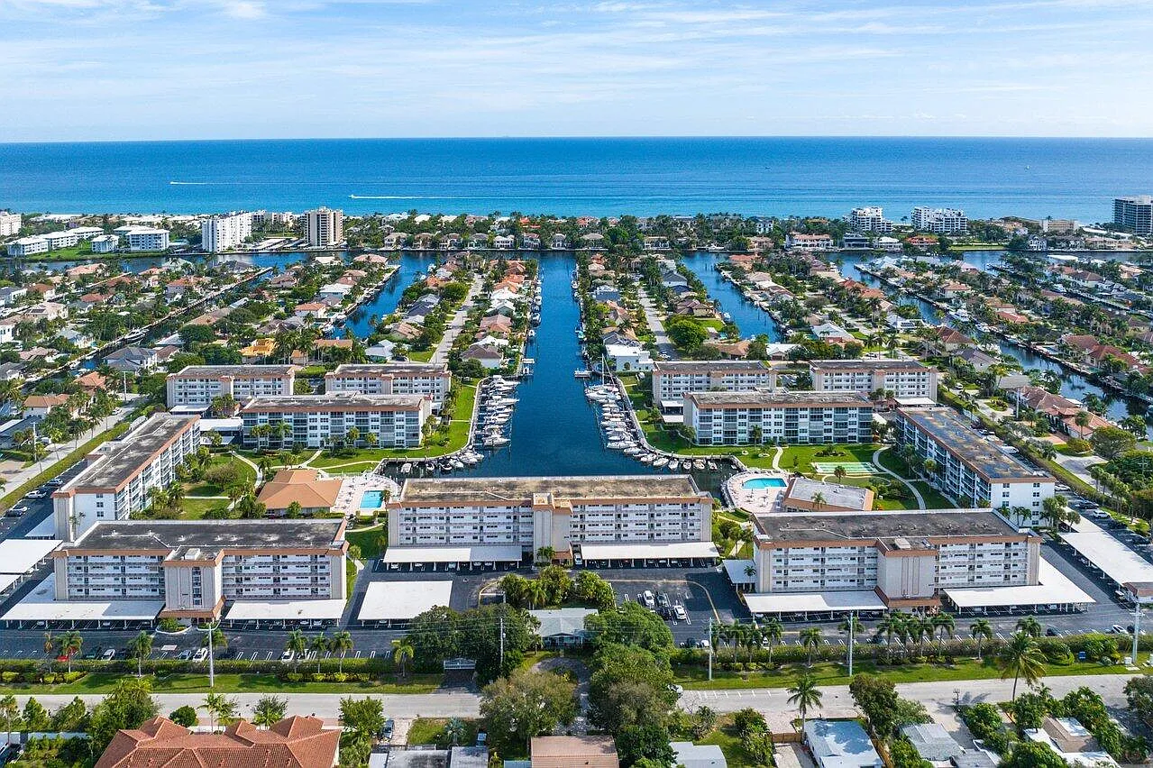 1 bed, 1.5 bath, 1100 sqft, $2,500 — Photo 1