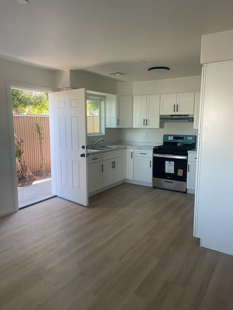 Building Photo - 947 Heber Ave #2 & 4