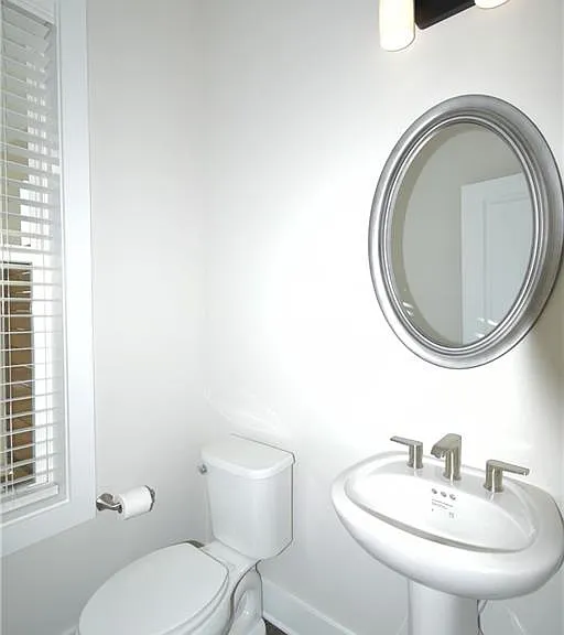 1208 Waterfall Ct — Photo 9