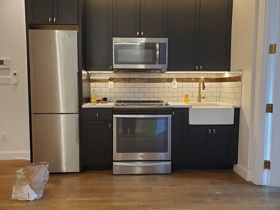 1st image of 8 Scholes St #1