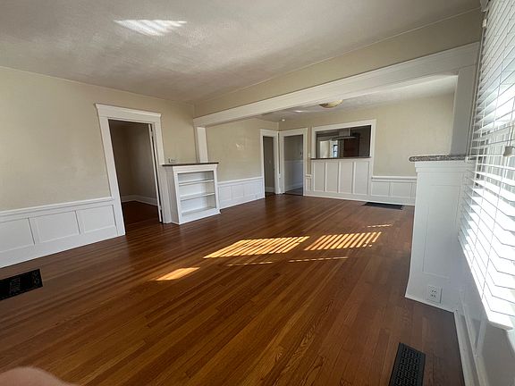 Living and dining area