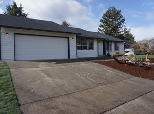 1411 NW Lakeview Rd, Vancouver, WA 98665