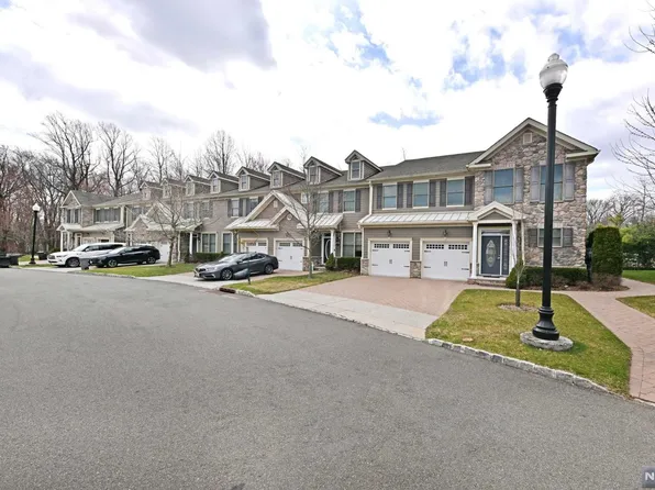 1501 Whitney Ln, Allendale, NJ 07401