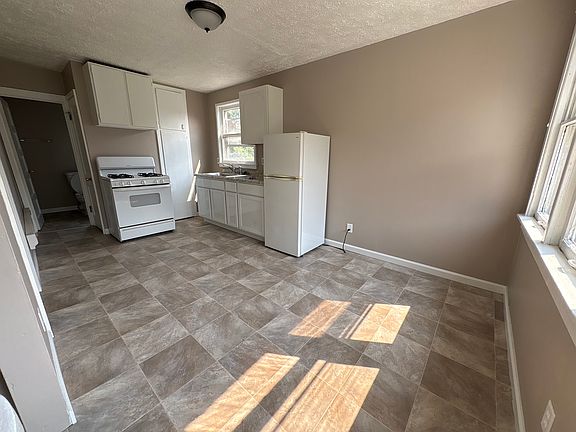 2nd image of 118 Watson Ave #2