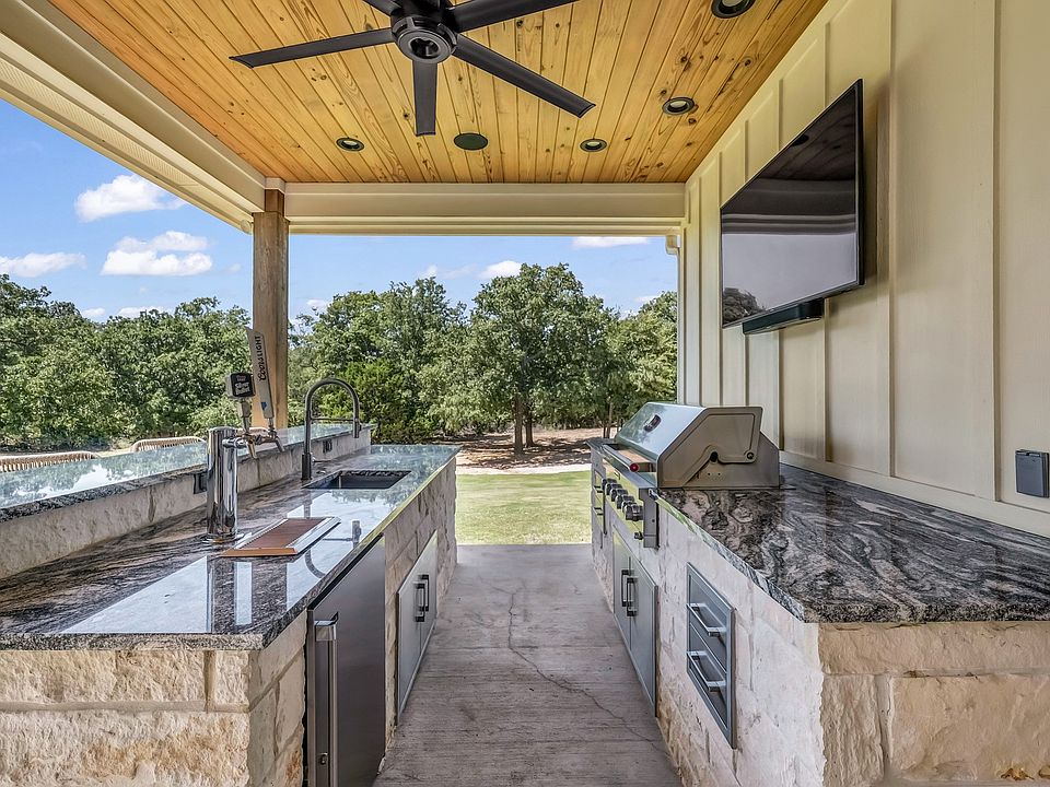 1st image of 612 Latigo Ct
