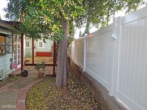 4th image of 6859 Louise Ave