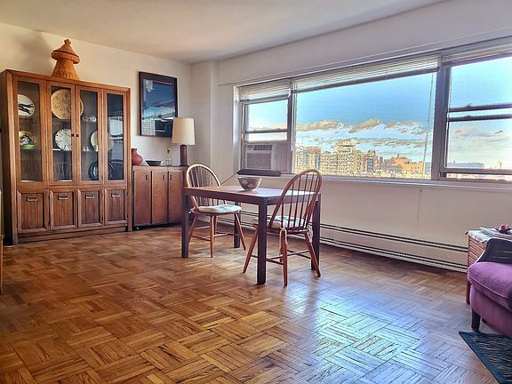 5th image of 6 Fordham Hill Oval APT 12C