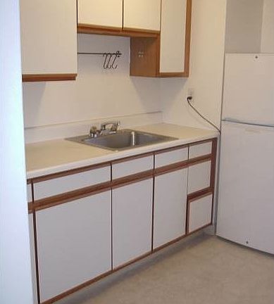 3rd image of 236-B Barneson Ave