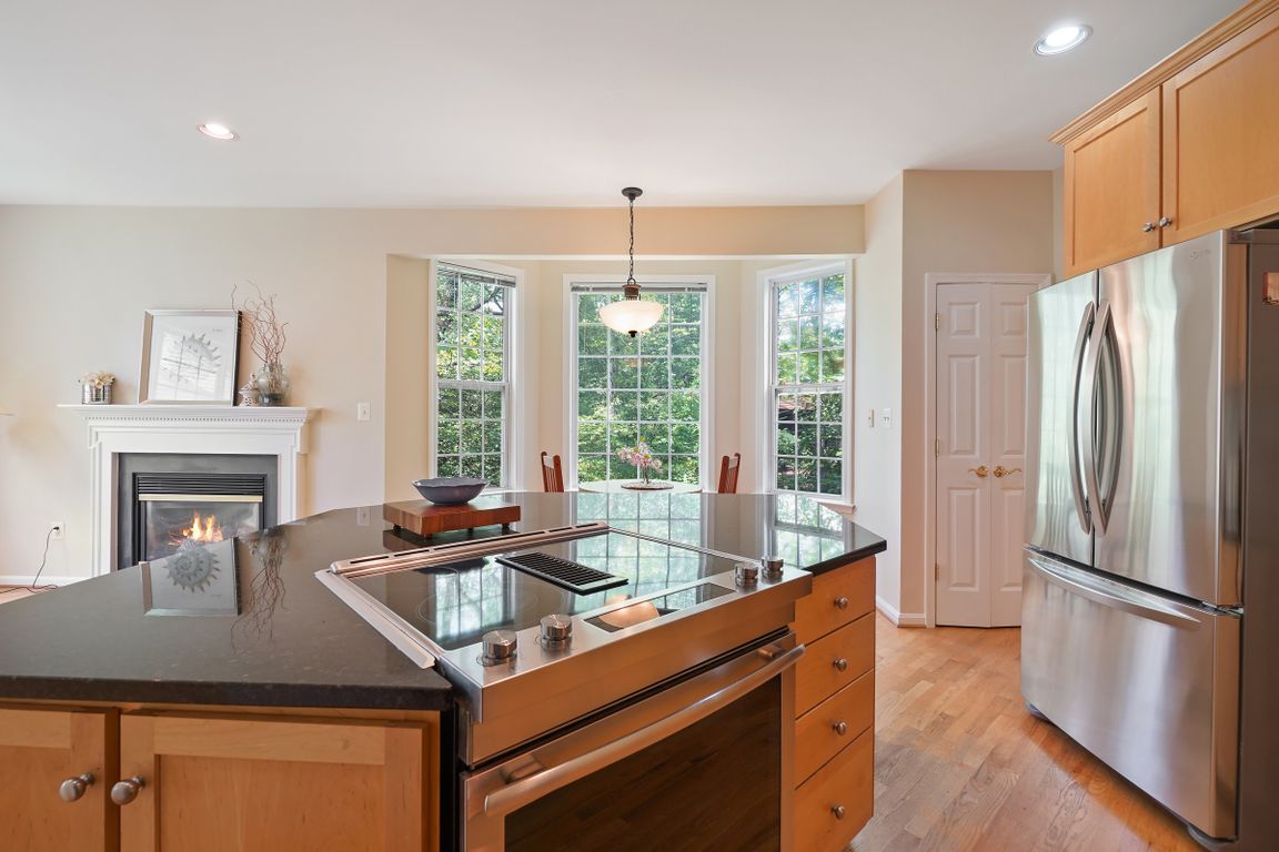 next background image