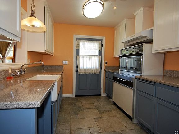 3rd image of 4839 Whitewood Ave