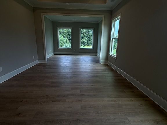 4th image of 137 Twin Oaks Dr
