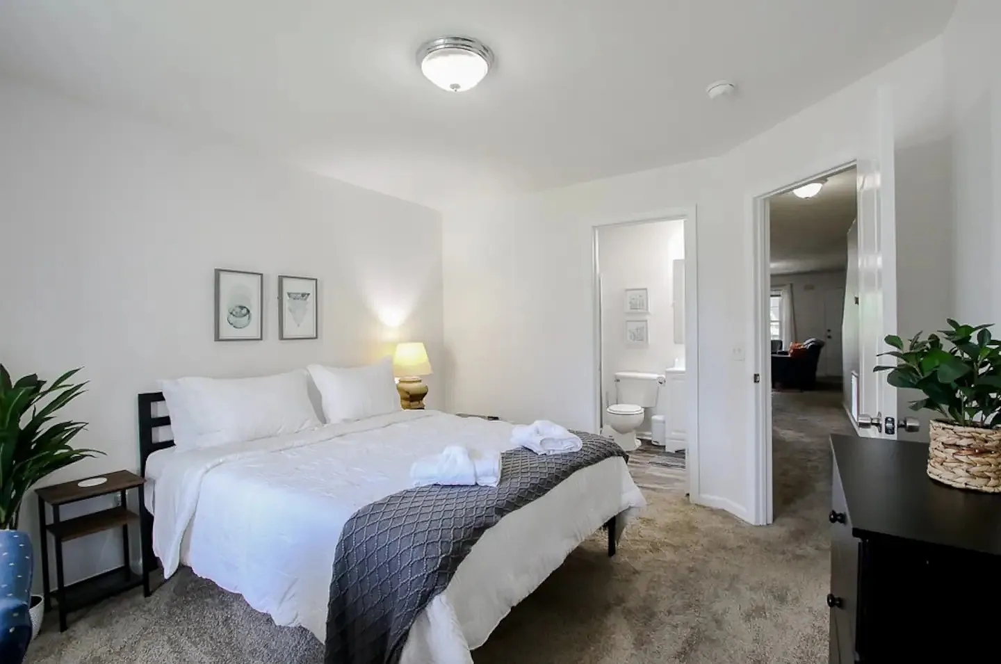 3 bed, 2.5 bath, 1504 sqft, $2,500 — Photo 4