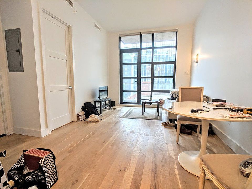 1st image of 4121 28th St APT 9M