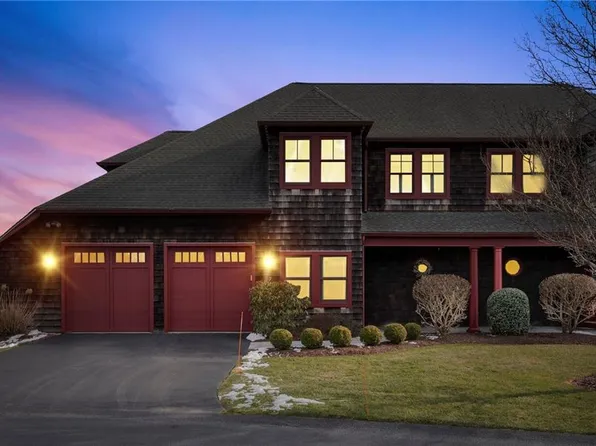 9 Jakes Way #2, Narragansett, RI 02882