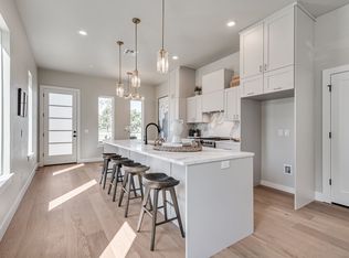 10 S Howard St, Edmond, OK 73003