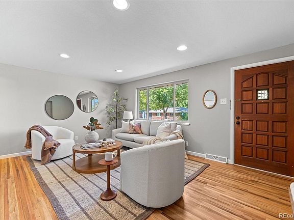4th image of 6180 Hoyt Street