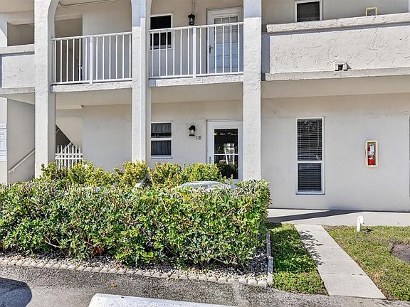 2nd image of 250 NE 20th St #1180