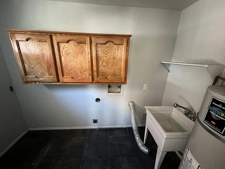 1109 Chama St NE — Photo 8