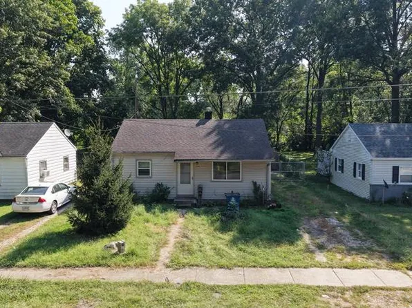 1462 S 21st St, Terre Haute, IN 47803