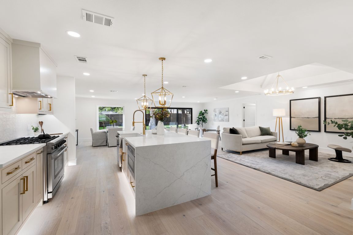 next background image