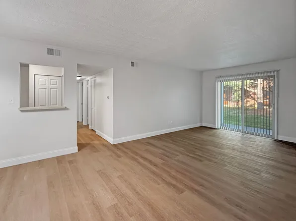 5564 E Virginia St, Evansville, IN 47715