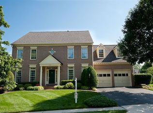 3025 Franklin Corner Ln, Herndon, VA 20171