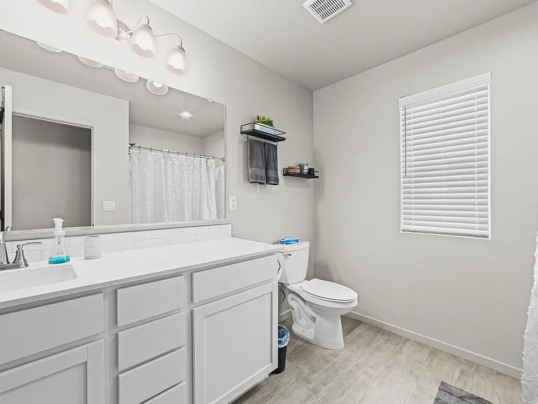 5110 W Longtail Rd — Photo 15