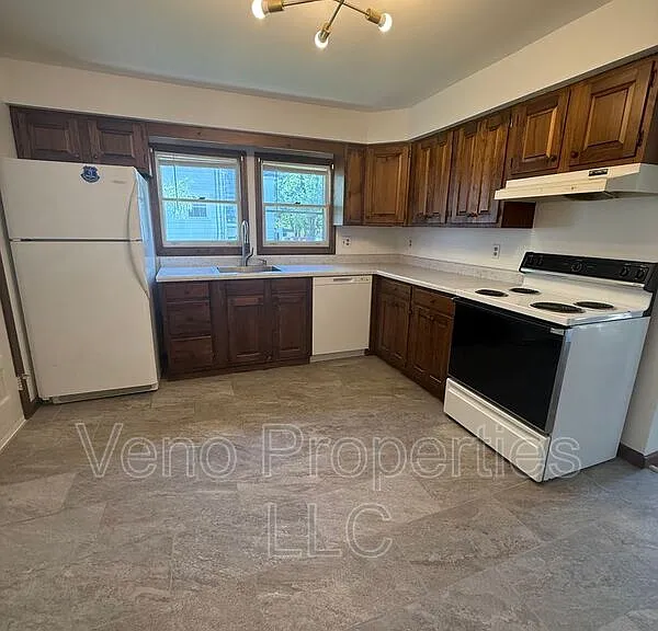 2-4 Russell St #2A — Photo 2