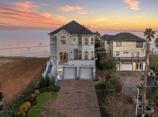 1406 Todville Rd, Seabrook, TX 77586