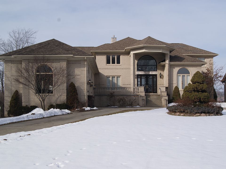 1st image of 8629 Pine Cove Dr