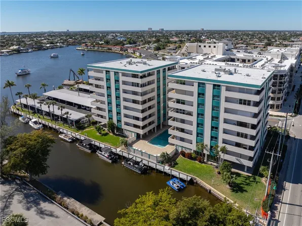 4803 Sunset Ct APT 304, Cape Coral, FL 33904