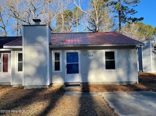 300 Cedar Creek Dr, Jacksonville, NC 28540