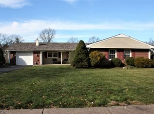 12 Dahlia Rd, Somerset, NJ 08873