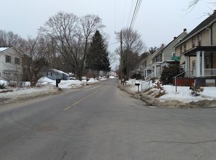 133 River St, Moosup, CT 06354