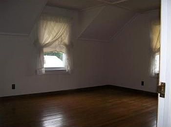 2nd image of 6 Crawford Pl