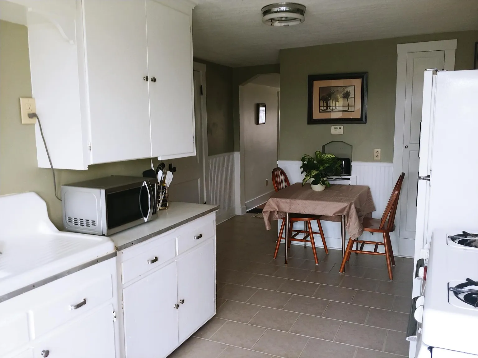 1 bed, 1100 sqft, $900 — Photo 1