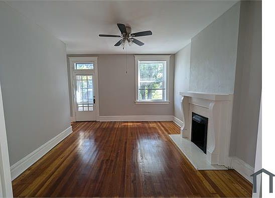 2nd image of 3553 Giles Ave #2F