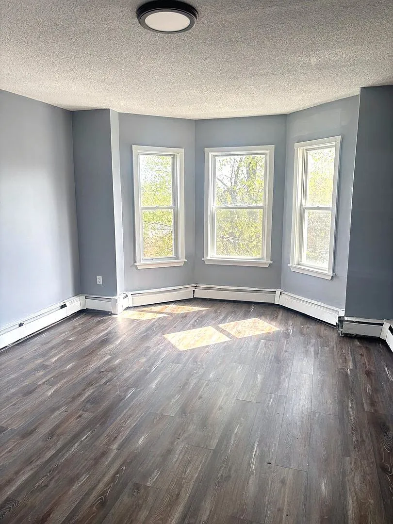 56 Judson Street — Photo 2