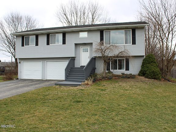 2nd image of 6575 Fredonia Cir