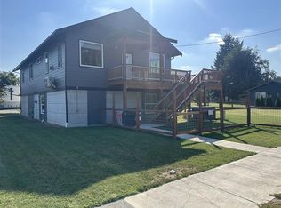 343 2nd St, Sumas, WA 98295